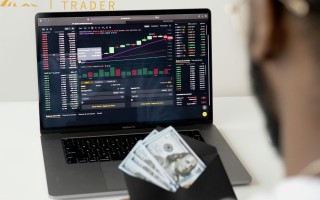 来EagleTrader磨练技术，赢得荣誉！