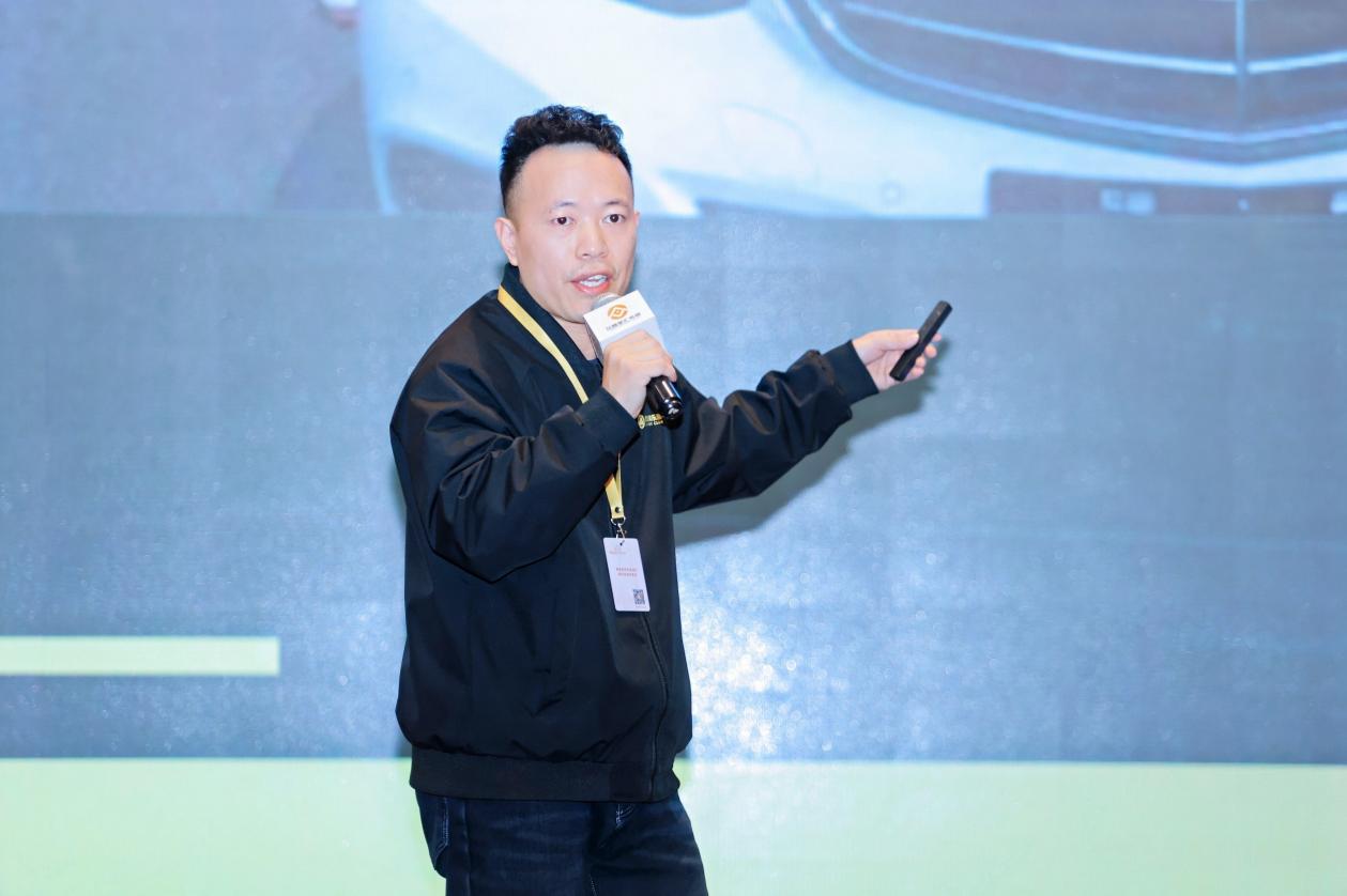 EagleTrader武汉签约大会完美收官!500+交易员共鉴历史性时刻!-第17张图片-EagleTrader EagleTrader武汉签约大会完美收官!500+交易员共鉴历史性时刻!-第17张图片-EagleTrader