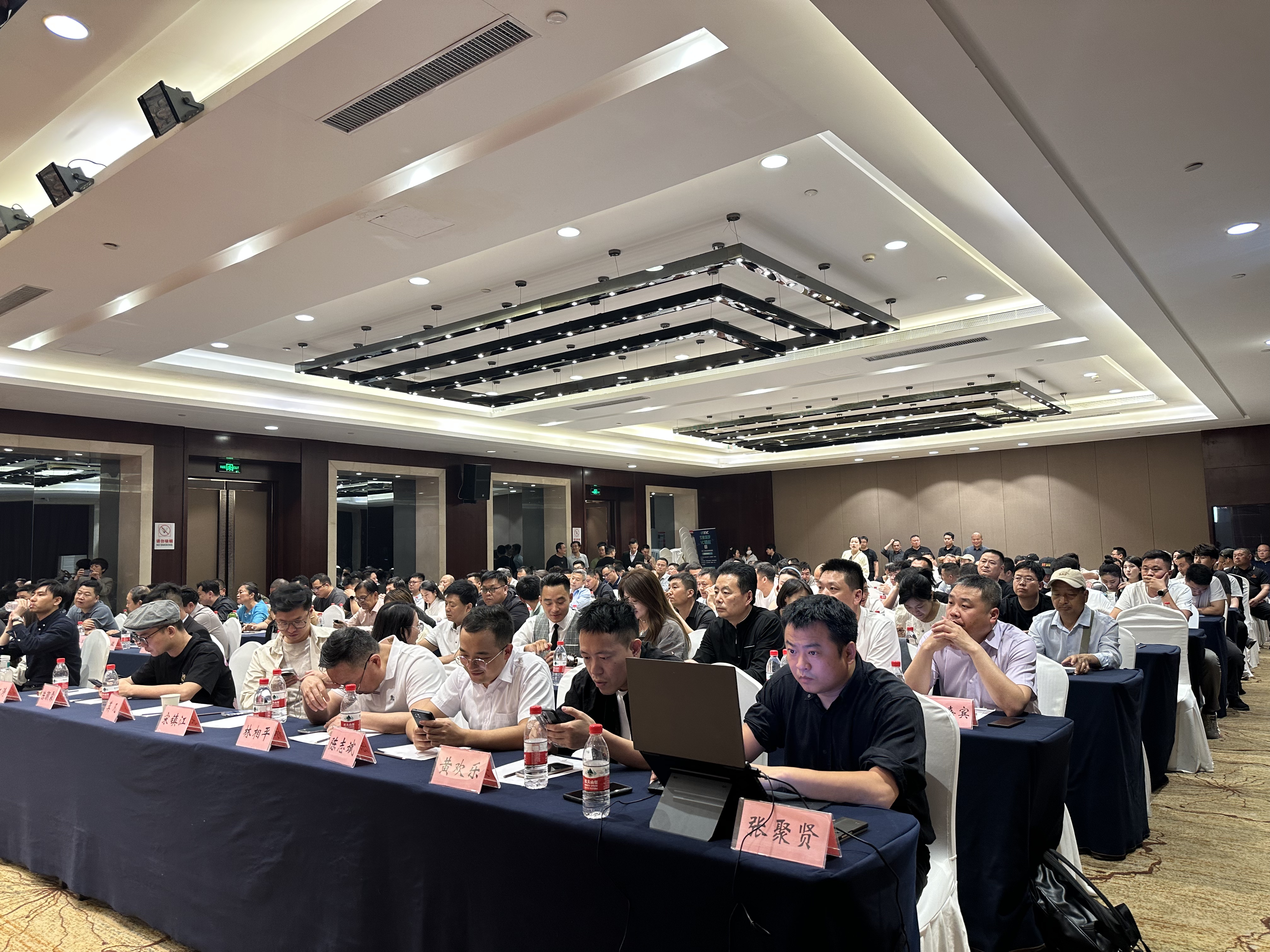 突破极限,见证全球顶尖交易员风采!EagleTrader现场分润30万!-第2张图片-EagleTrader 突破极限,见证全球顶尖交易员风采!EagleTrader现场分润30万!-第2张图片-EagleTrader