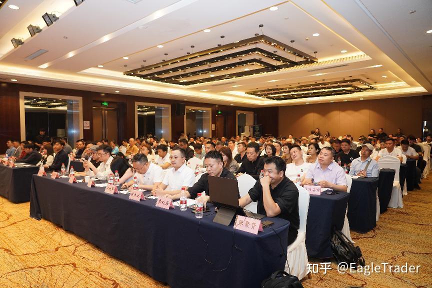 Eagle Trader现场发放分润奖金:突破单笔交易最高分润纪录-第2张图片-EagleTrader Eagle Trader现场发放分润奖金:突破单笔交易最高分润纪录-第2张图片-EagleTrader